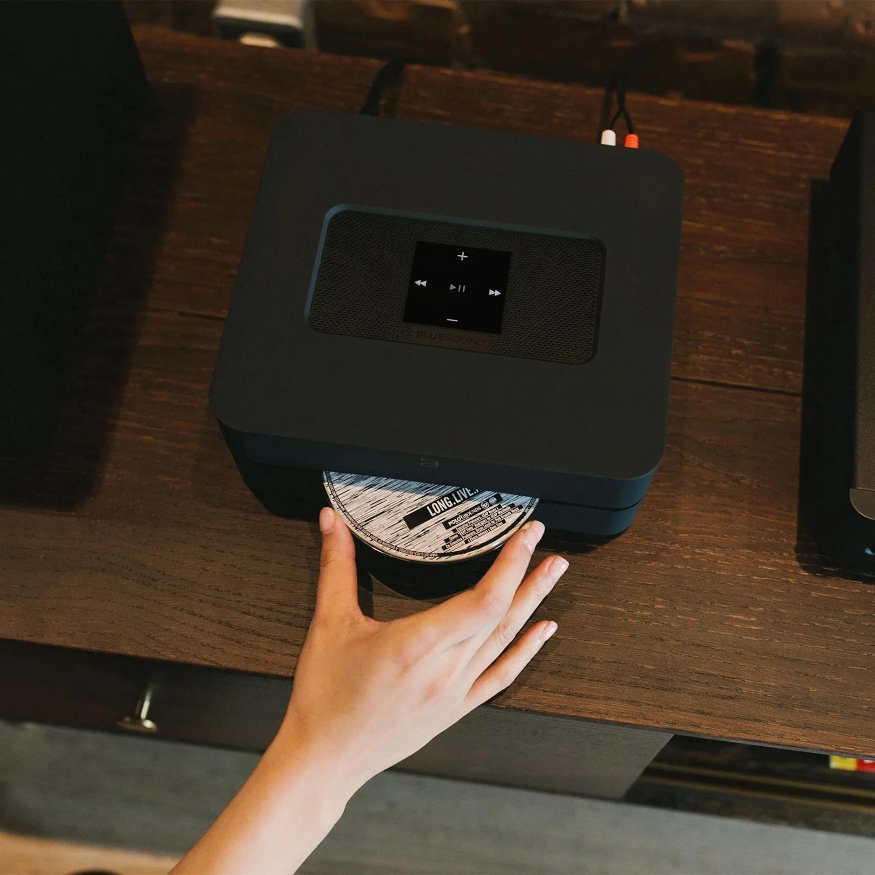 BLUESOUND VAULT2I Hi-Res Network Hard Drive CD Ripper & Streamer - Image 9