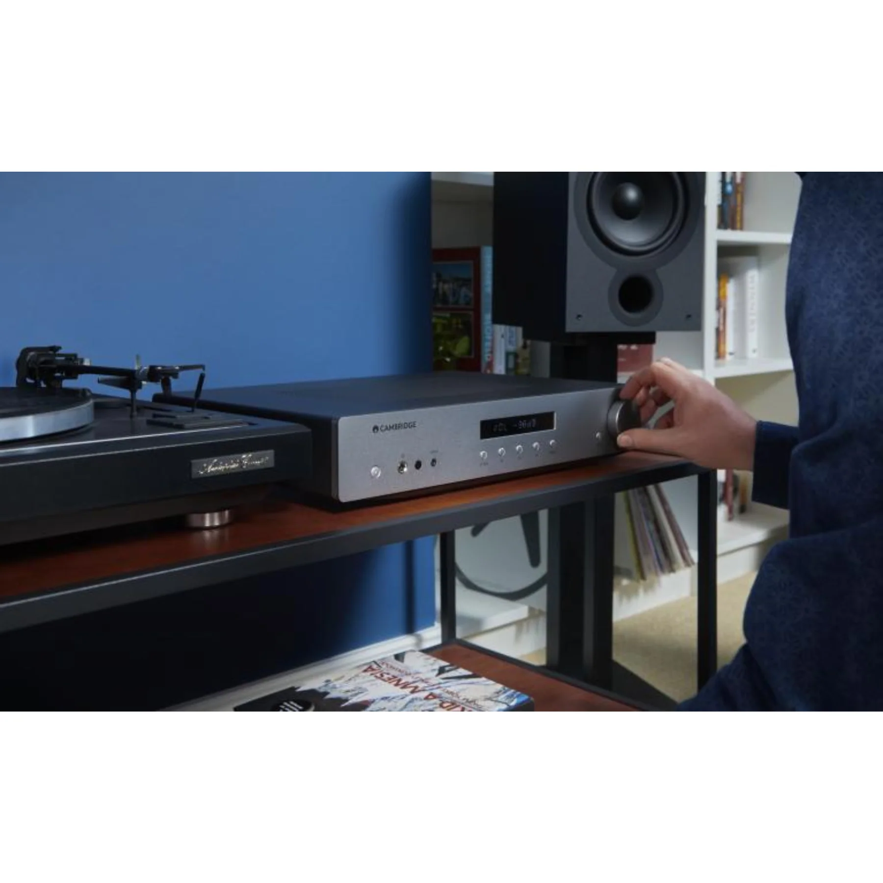 CAMBRIDGE AUDIO AXA35 Integrated Amplifier - Image 3