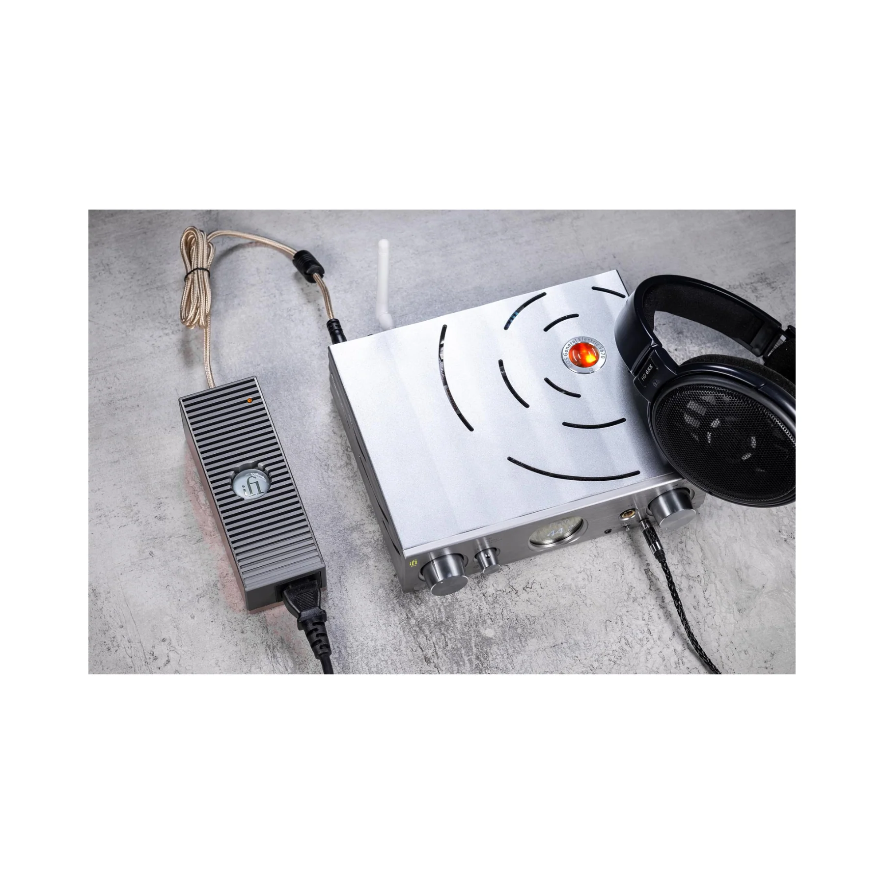 iFi Audio SilentPower iPower Elite Low Noise Power Supply - Image 5