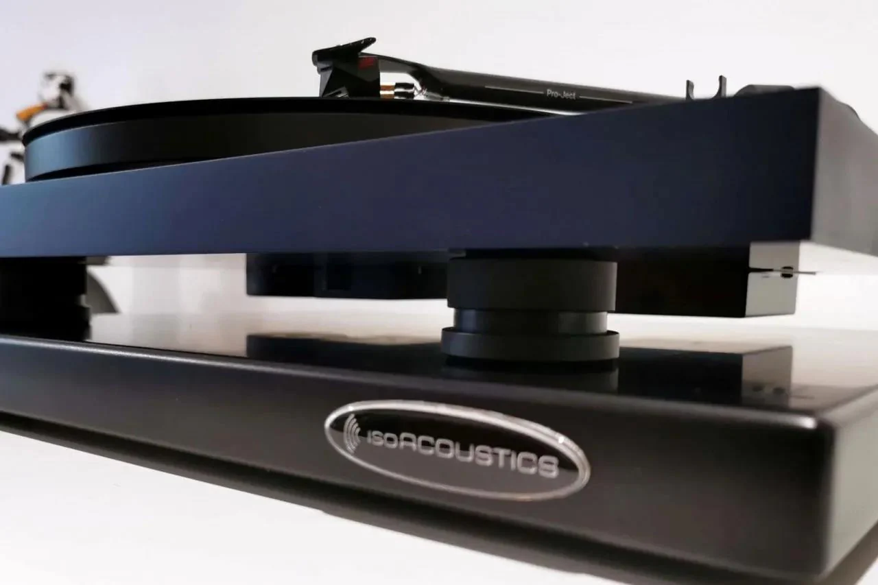IsoAcoustics zaZen II Isolation Platform for Turntables and Hi-Fi Components - Clearance / Open Box - Image 3