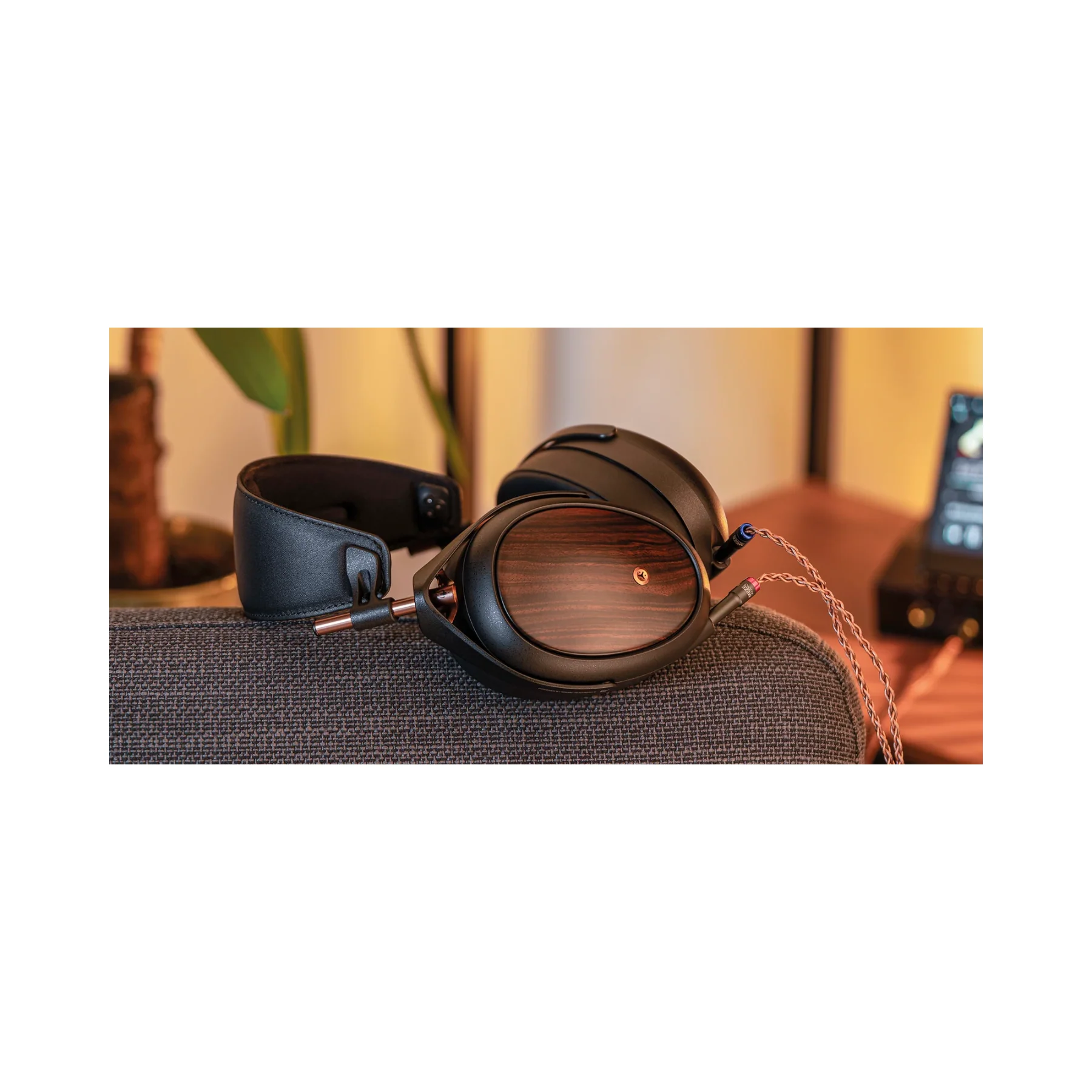 Meze Audio Liric II Closed Back Headphones - Clearance / Open Box - Image 4