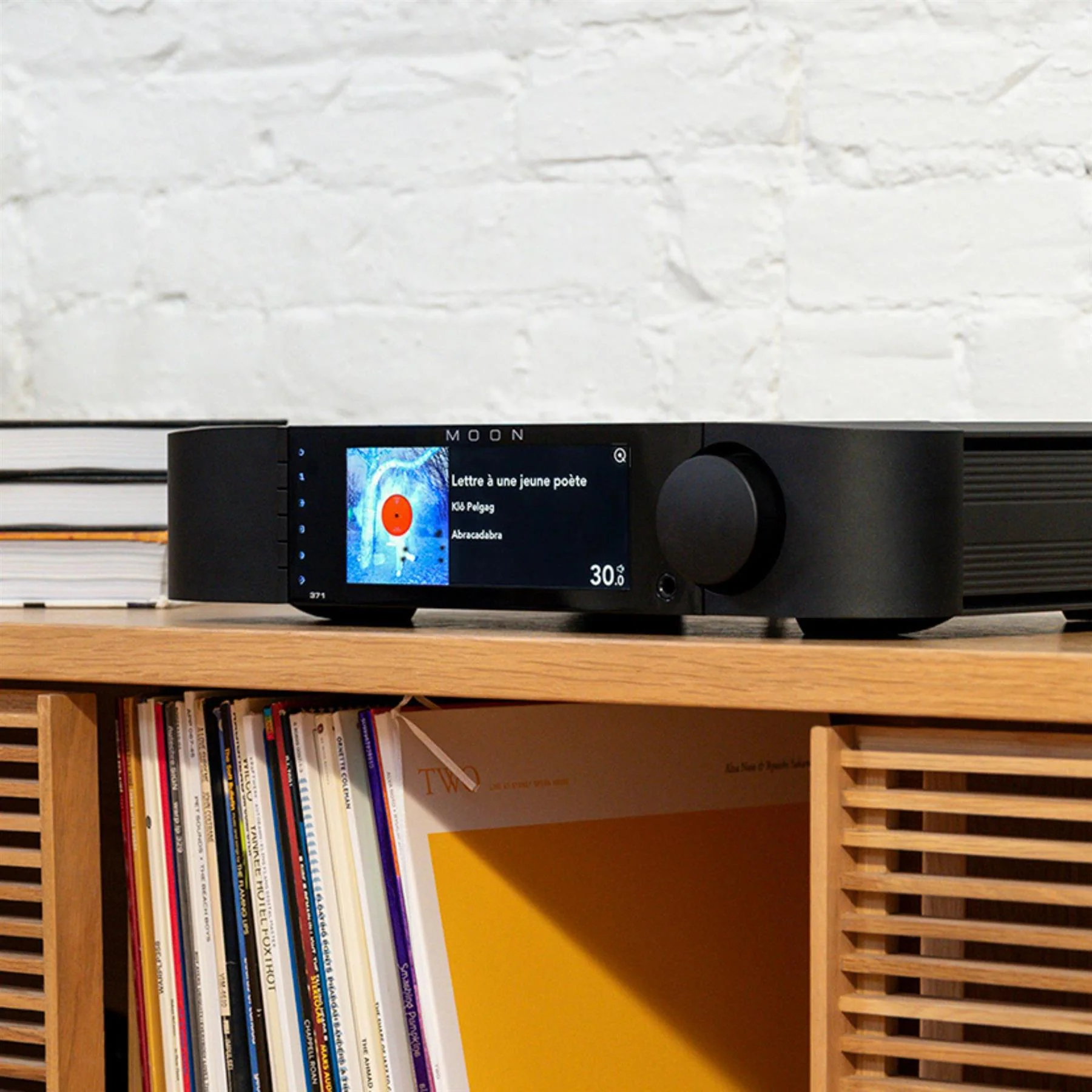 MOON Compass 371<br>Integrated Amplifier<br>Network Music Player - Image 9