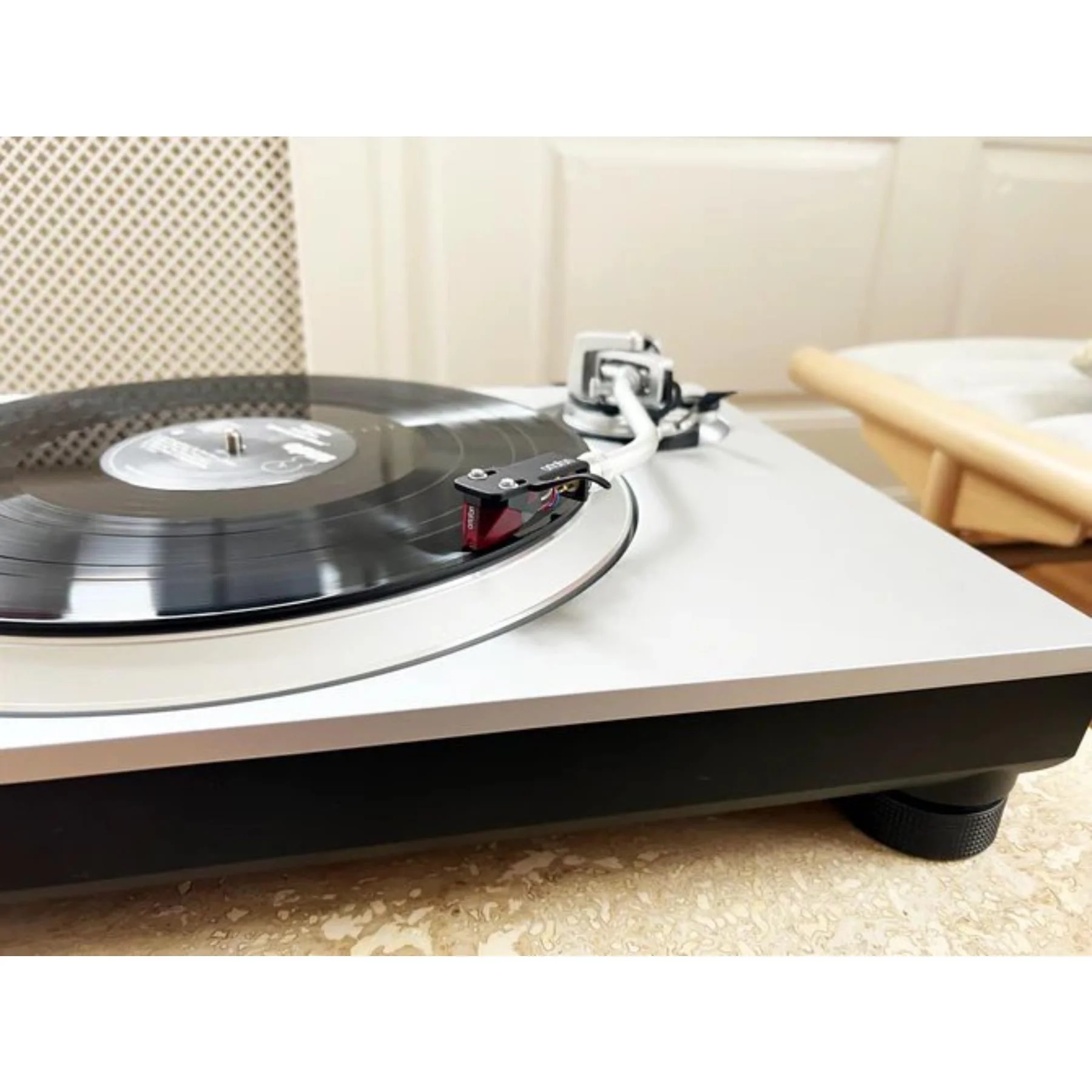 Ortofon 2M Red Moving Magnet Cartridge Premounted on SH-4 Headshell - Image 3
