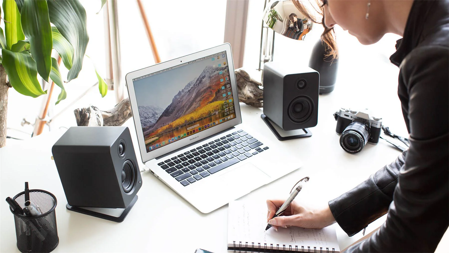 Kanto S2 Desktop Speaker Stands for Small Speakers - Image 9
