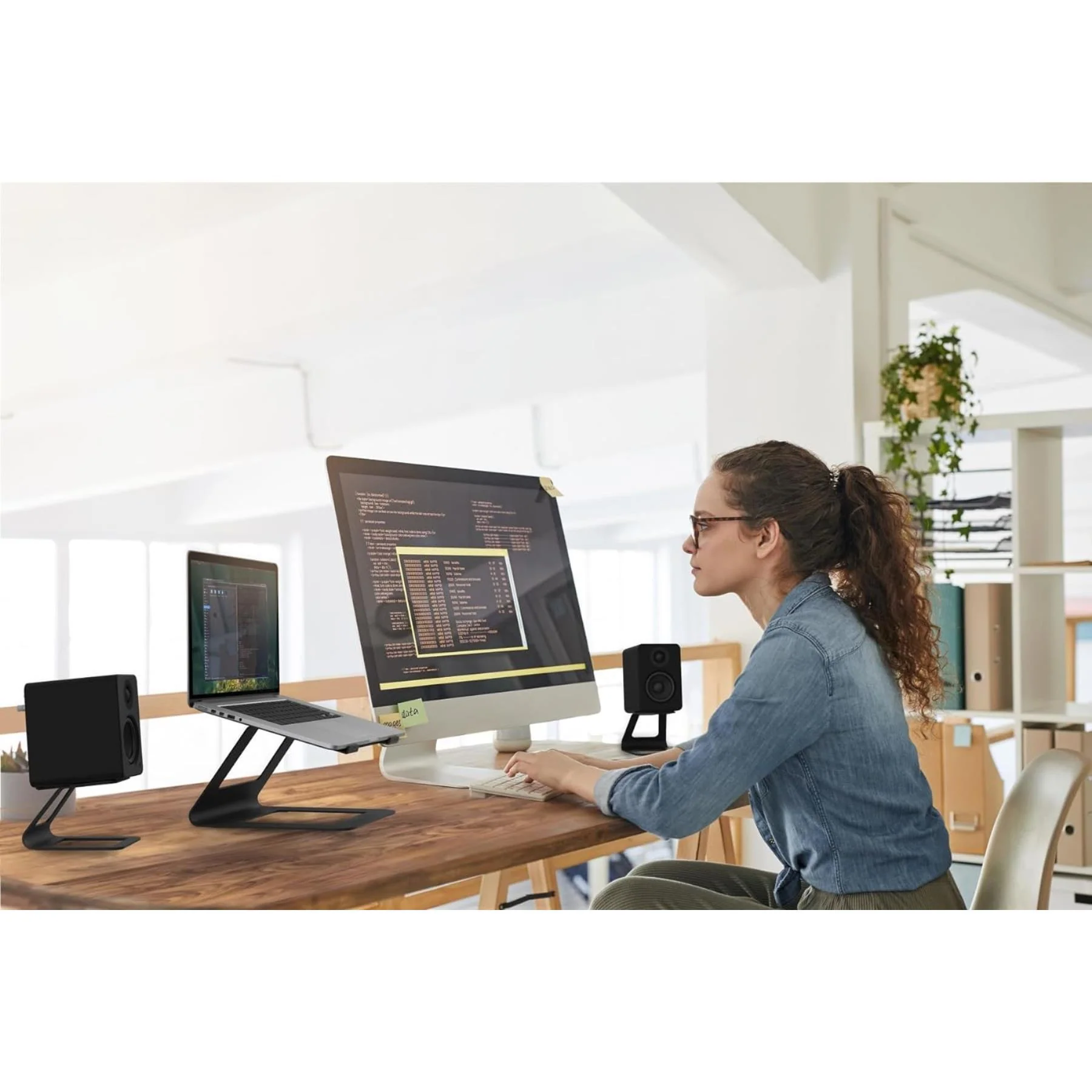 SE2 - Desktop Speaker Stands (Black) - Image 3