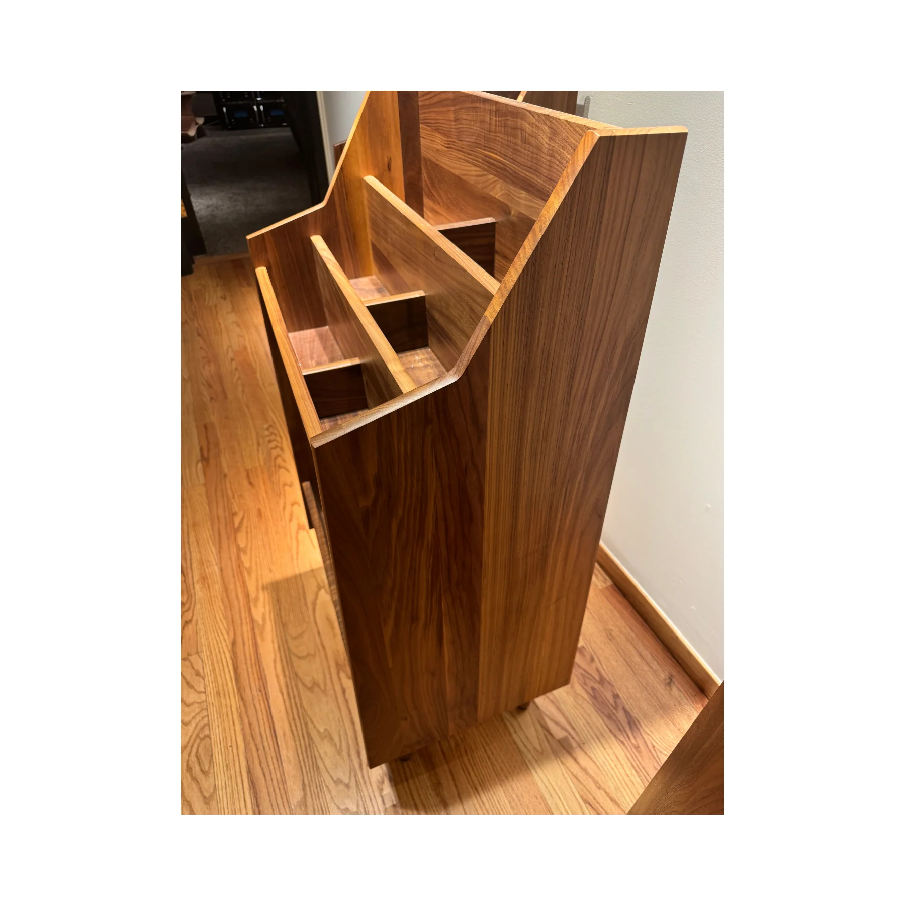 Symbol Audio Luxe 2-Bay Record Stand (Walnut - Natural) - Clearance / Open Box - Image 6