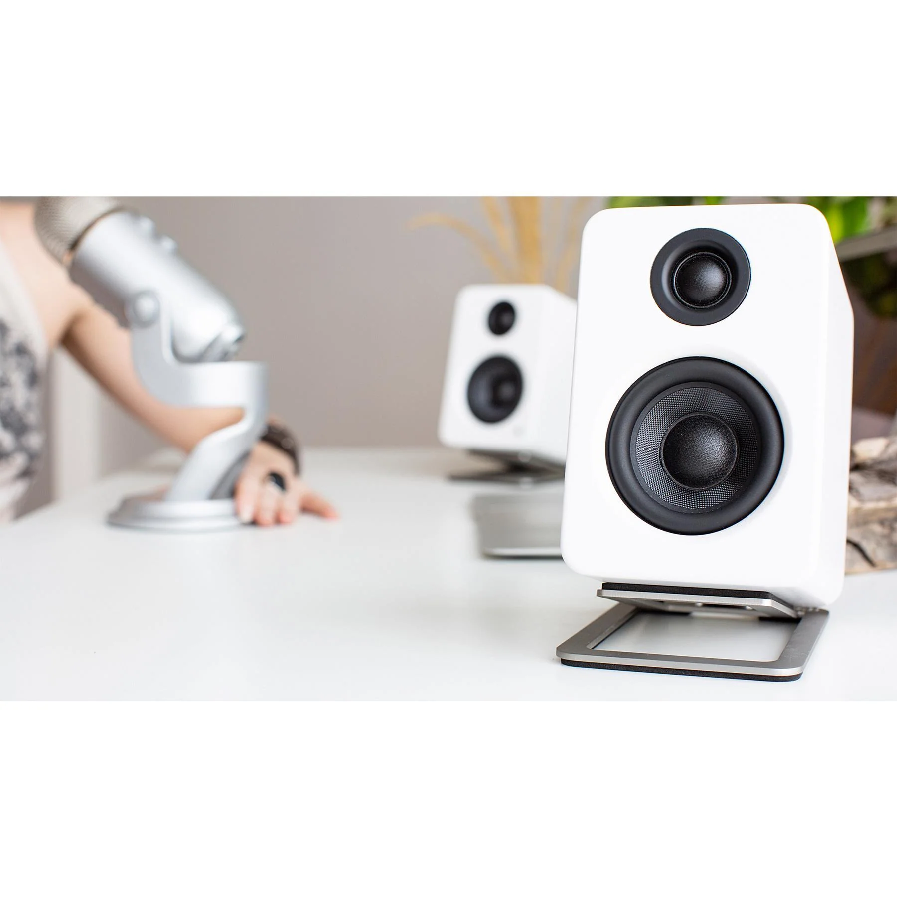 Kanto YU2 Powered Desktop Speakers for Gaming and Home Office with Built-In DAC - Image 11
